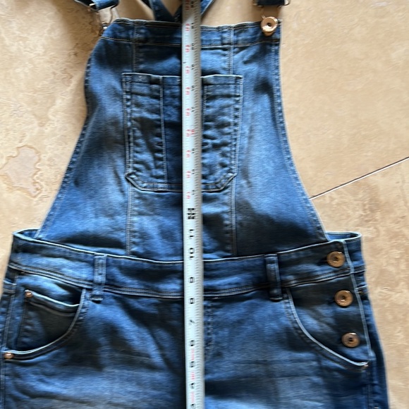 KENSIE Overall Shorts with rolled up hem - Picture 7 of 8